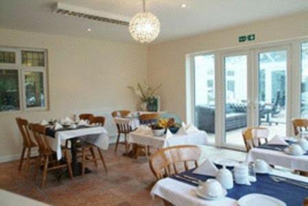 Hôtel Gatwick House à Horley Extérieur photo
