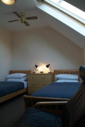 Hôtel Gatwick House à Horley Extérieur photo